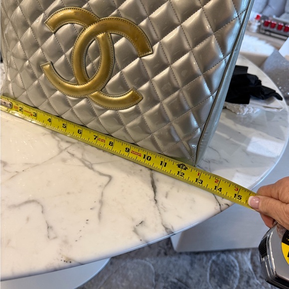 CHANEL Quilted Tote in Silver with Gold Logo - Picture 5 of 9